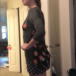 Cute gray quarter sleeve with floral silk back
